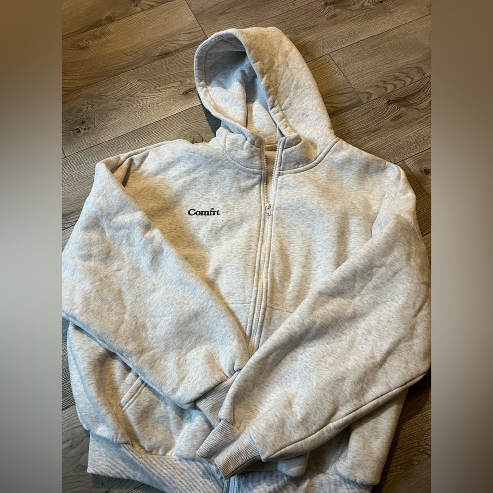 Comfrt Women's Gray Hoodie Sweatshirt